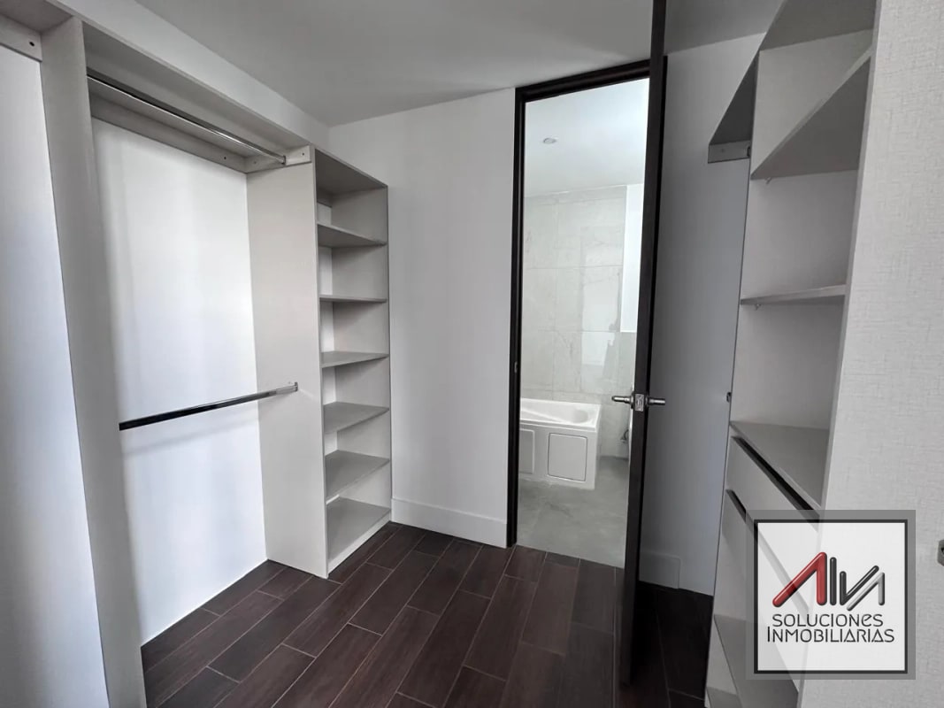 APARTAMENTO EN VENTA ZONA 13, 1 HABITACIÓN EDIFICIO ROSSELLÓ - 4