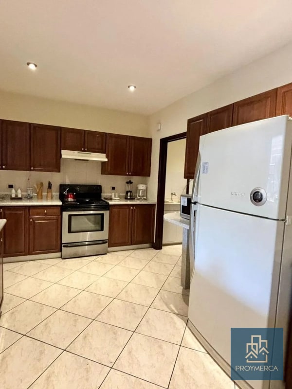 Apartamento amueblado en alquiler, Edificio Milenia, Zona 10 - 11