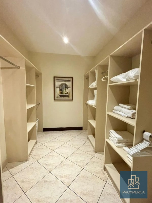 Apartamento amueblado en alquiler, Edificio Milenia, Zona 10 - 2