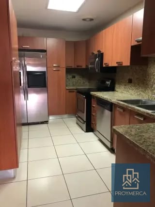 Apartamento en alquiler, Edificio Antiguo Zona 14 — Apartamento en Alquiler en Zona 14, Guatemala, Ciudad — miniatura 2 de 14