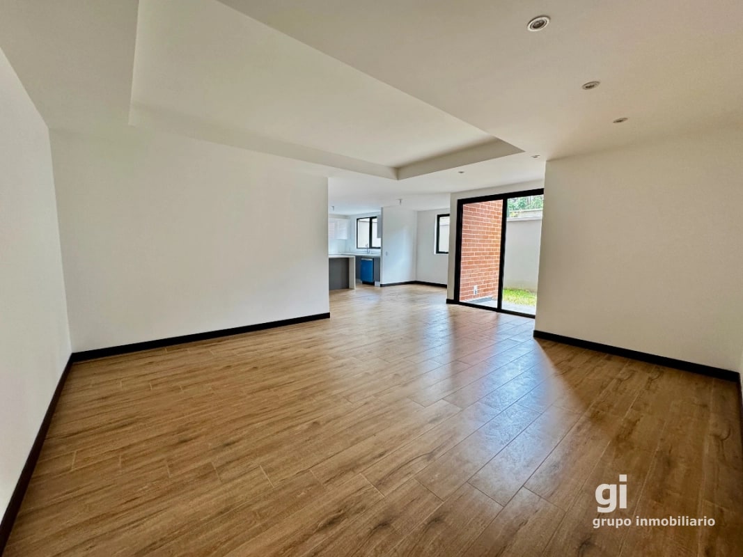 Casa en edificio - 14