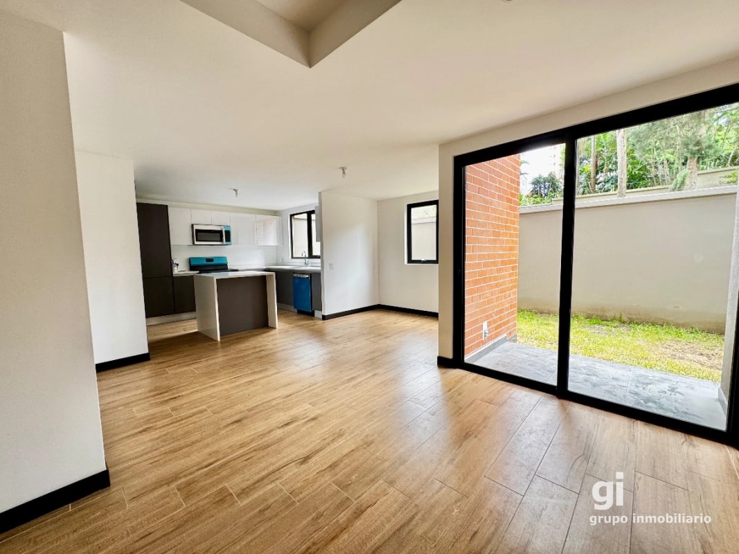 Casa en edificio - 1