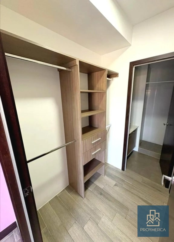 Apartamento en alquiler, Edificio San Isidro 20/21, Zona 16 - 8