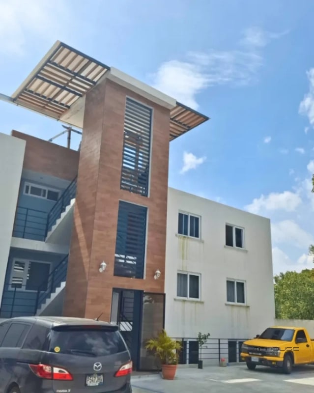 APARTAMENTO EN VENTA ZONA 16 CON JARDIN - 1