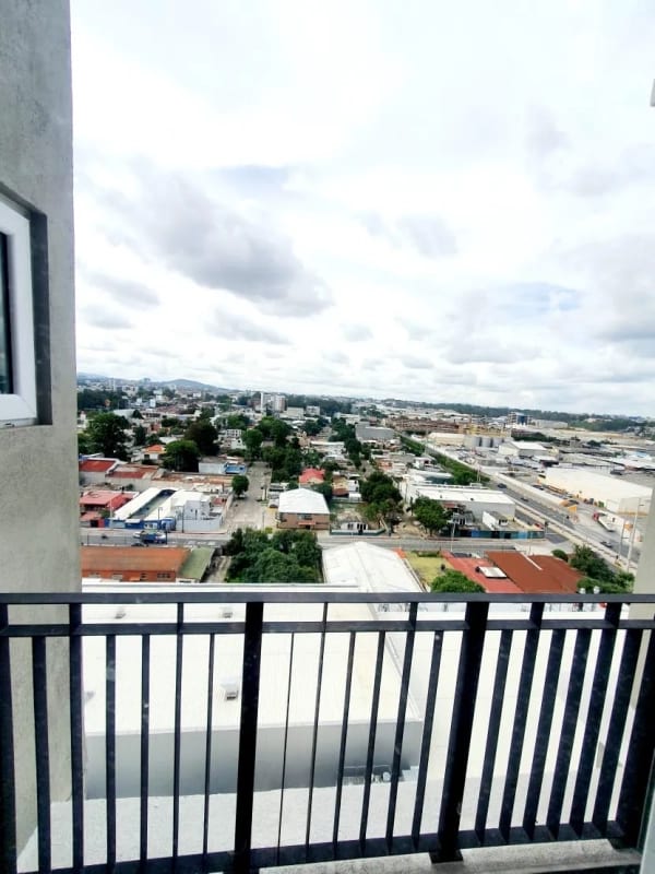 Alquilo apartamento en zona 12, Vistares.  Tres dormitorios — Apartamento en Alquiler en vistares, Zona 12, Guatemala, Ciudad — foto 4 de 9