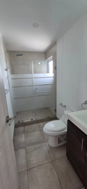 Alquilo apartamento en zona 12, Vistares.  Tres dormitorios — Apartamento en Alquiler en vistares, Zona 12, Guatemala, Ciudad — foto 2 de 9