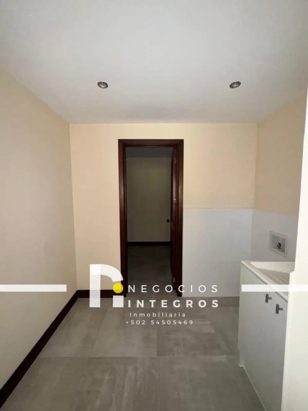 VENDO APARTAMENTO REMODELADO, IMPUESTOS INCLUIDOS, MILENIA OAKLAND Z.10 — Apartamento en Venta en Milenia, Zona 10, Guatemala, Ciudad — foto 4 de 16