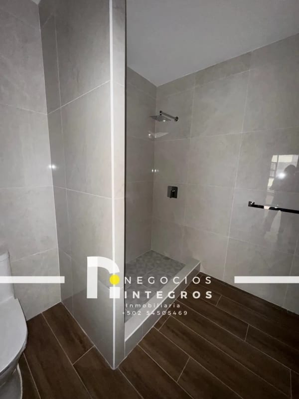 VENDO APARTAMENTO REMODELADO, IMPUESTOS INCLUIDOS,  MILENIA OAKLAND Z.10 — Apartamento en Venta en Milenia, Zona 10, Guatemala, Ciudad — foto 8 de 17