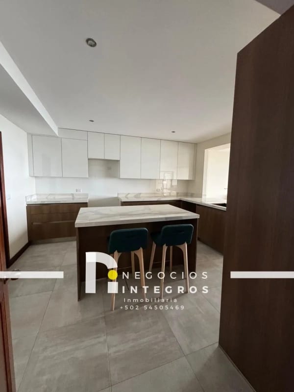 VENDO APARTAMENTO REMODELADO, IMPUESTOS INCLUIDOS,  MILENIA OAKLAND Z.10 — Apartamento en Venta en Milenia, Zona 10, Guatemala, Ciudad — foto 3 de 17