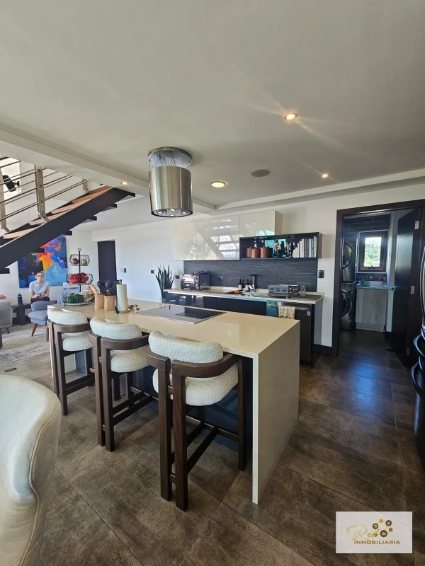 RENTA APARTAMENTO EN EDIFICO VIU CAYALÀ – ZONA 16 - 13