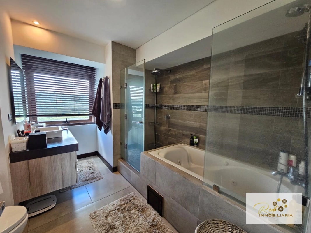 RENTA APARTAMENTO EN EDIFICO VIU CAYALÀ – ZONA 16 - 3