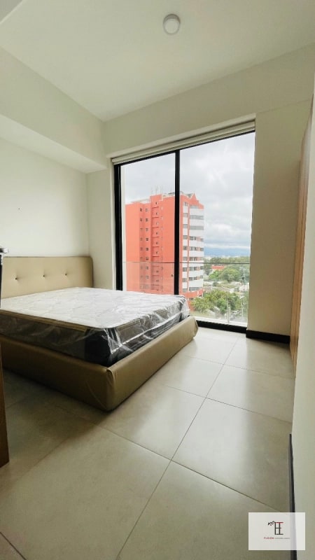 RENTO APARTAMENTO  TIPO ESTUDIO MODERNO Y AMUEBLADO EN EDIFICIO ELEMENTO ZONA 13 FINAL LAS AMÉRICAS - 5