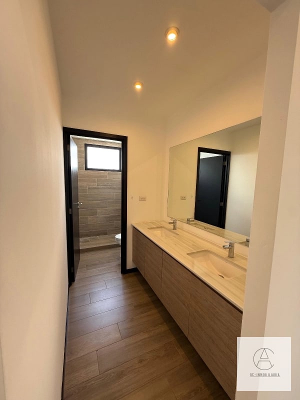 Apartamento en venta en Borghetto, zona 15 Vh1. - 13