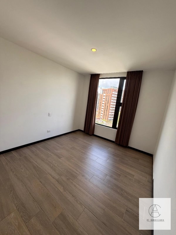 Apartamento en venta en Borghetto, zona 15 Vh1. - 10