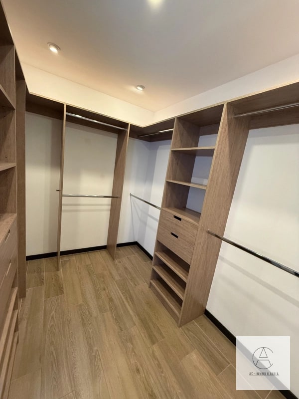 Apartamento en venta en Borghetto, zona 15 Vh1. - 6