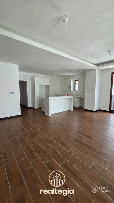 APARTAMENTO EN LIRIOS DE CAYALÁ ZONA 16 - 1