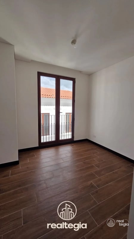 APARTAMENTO EN LIRIOS DE CAYALÁ ZONA 16 - 10