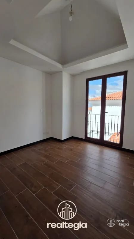 APARTAMENTO EN LIRIOS DE CAYALÁ ZONA 16 — Apartamento en Venta en Zona 16, Guatemala, Ciudad — foto 8 de 13