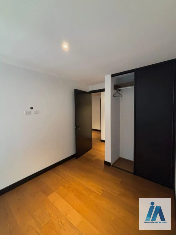 APARTAMENTO EN ALQUILER – Edificio Villa Mariscal, Zona 11 - 8