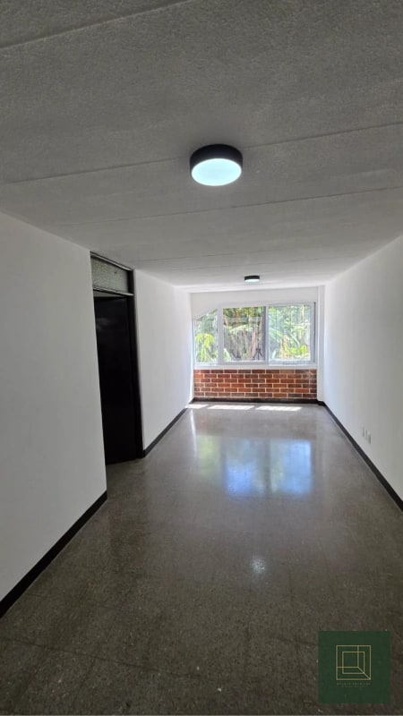 Apartamento con jardin en venta zona 21 - 1