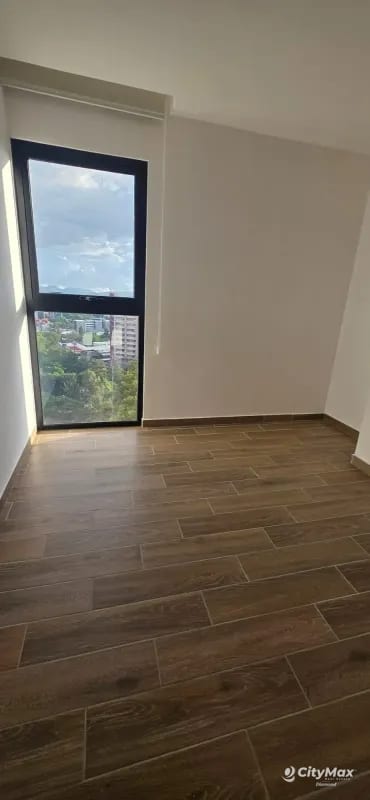 Apartamento en venta zona 14 — Apartamento en Venta en Zona 14, Guatemala, Ciudad — foto 2 de 7