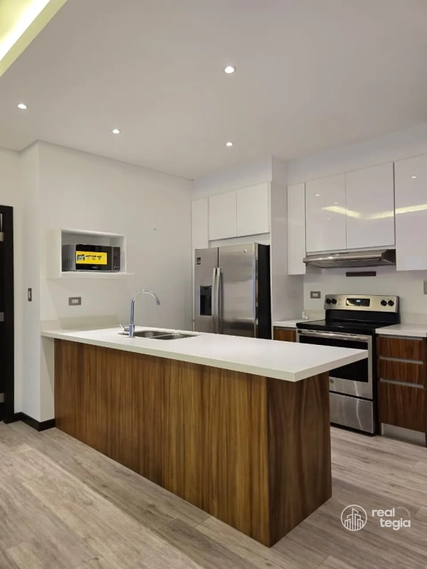 APARTAMENTO EN LIRIOS DE CAYALÁ ZONA 16 - 1