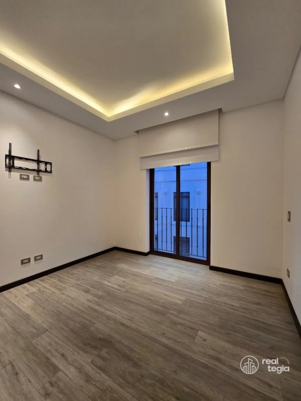 APARTAMENTO EN LIRIOS DE CAYALÁ ZONA 16 - 15