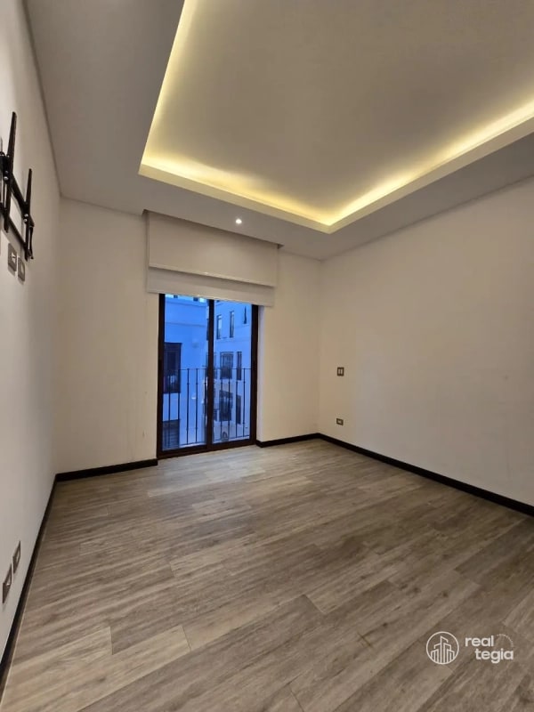 APARTAMENTO EN LIRIOS DE CAYALÁ ZONA 16 - 5