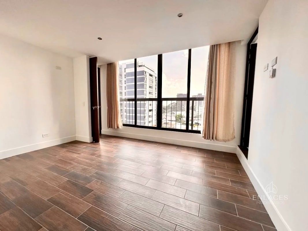 Zona 13 • Apartamento en Venta • Edificio Rosselló - 15