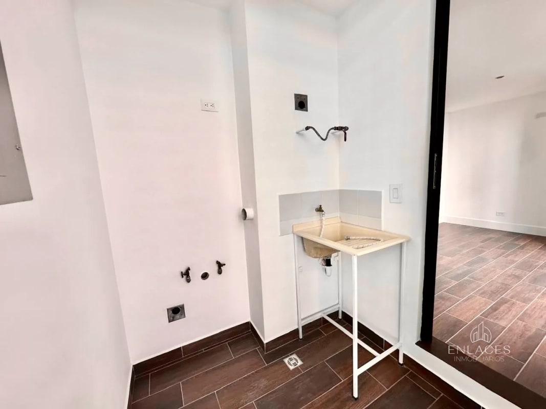 Zona 13 • Apartamento en Venta • Edificio Rosselló - 11