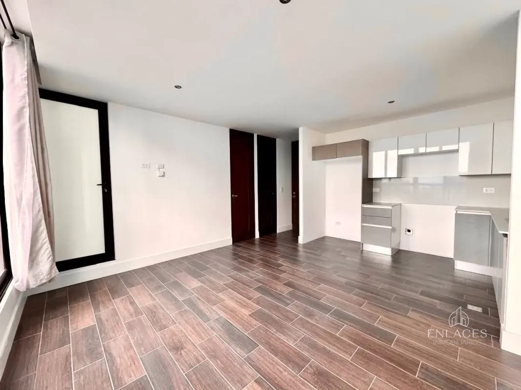 Zona 13 • Apartamento en Venta • Edificio Rosselló — Apartamento en Venta en Rosselló, Zona 13, Guatemala, Ciudad — foto 2 de 15