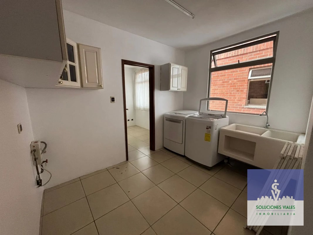APARTAMENTO AMPLIO DE 222m² EN ALQUILER, zona 10 - 3