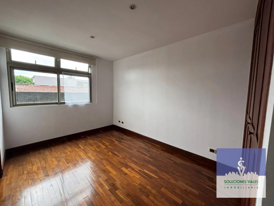 APARTAMENTO AMPLIO DE 222m² EN ALQUILER, zona 10 - 6