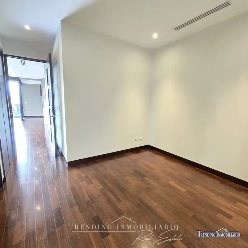 Apartamento en renta zona 14 edificio Santa Inés del Parque 2 habitaciones + 2 parqueos — Apartamento en Alquiler en Santa Inés del Parque, Zona 14, Guatemala, Ciudad — foto 3 de 11