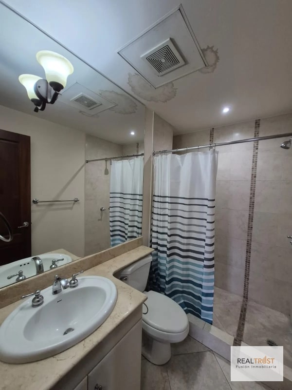 APARTAMENTO AMUEBLADO EN RENTA ZONA 10 - 10