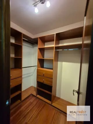 En renta Apartamento Amueblado ó sin muebles, zona 10 — Apartamento en Alquiler en Zona 10, Guatemala, Ciudad — miniatura 9 de 12