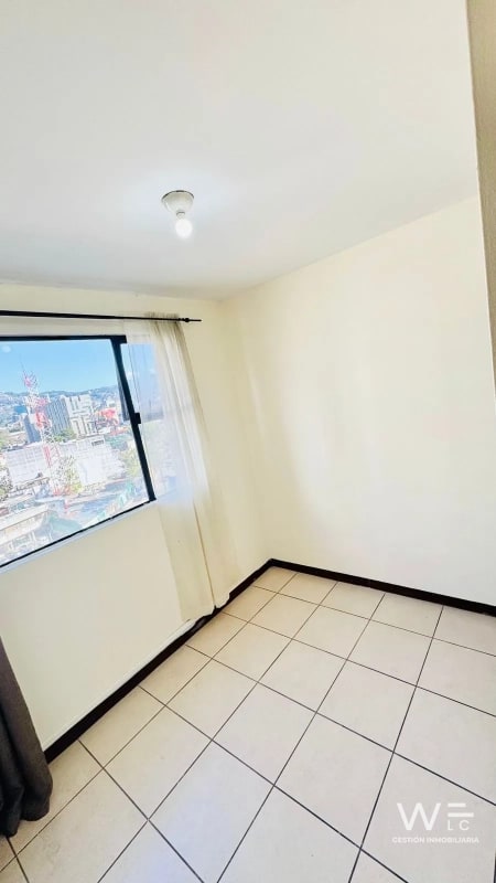 ALQUILO APARTAMENTO ZONA 10 - 7