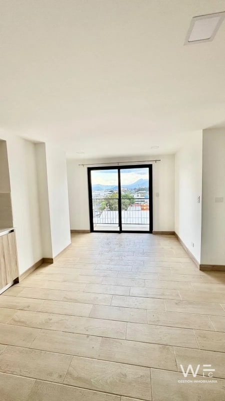 ALQUILO APARTAMENTO ZONA 12 - 12
