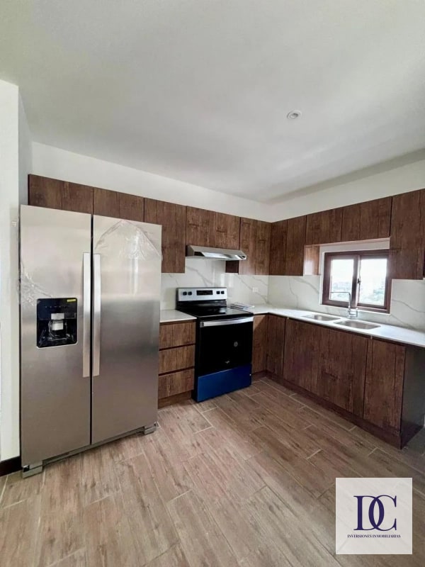 đ APARTAMENTO EN ALQUILER â MARQUĂS DE OAKLAND | ZONA 10, DIAGONAL 6 - 12