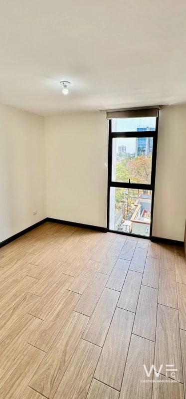 VENDO APARTAMENTO ZONA 15 - 6