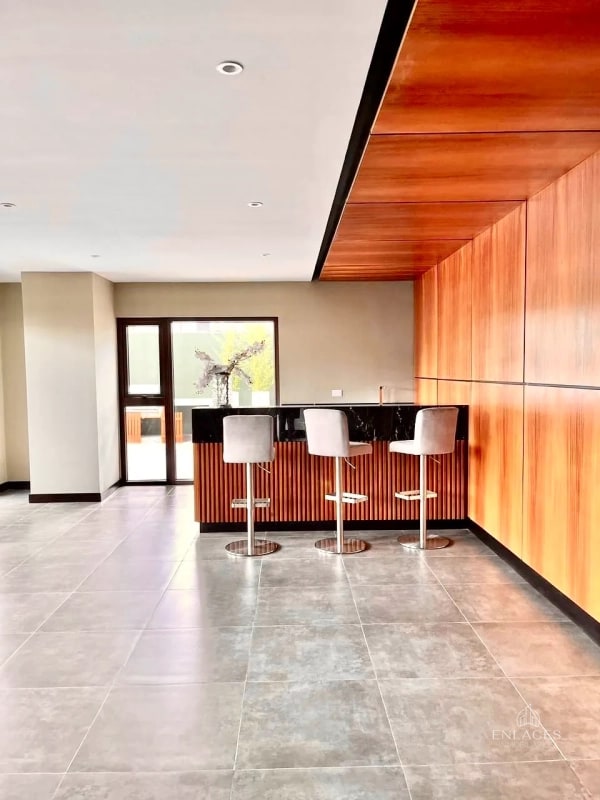 Zona 10 • Apartamento en Renta • Edificio Marqués de Oakland - 5
