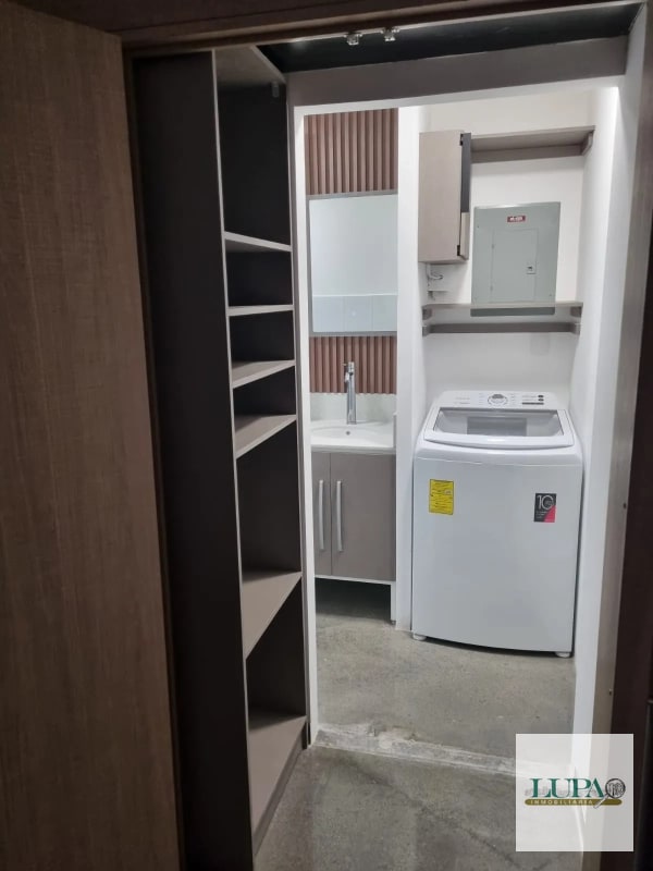 Apartamento con Jardín en edificio 4-36 Zona 4 - 2
