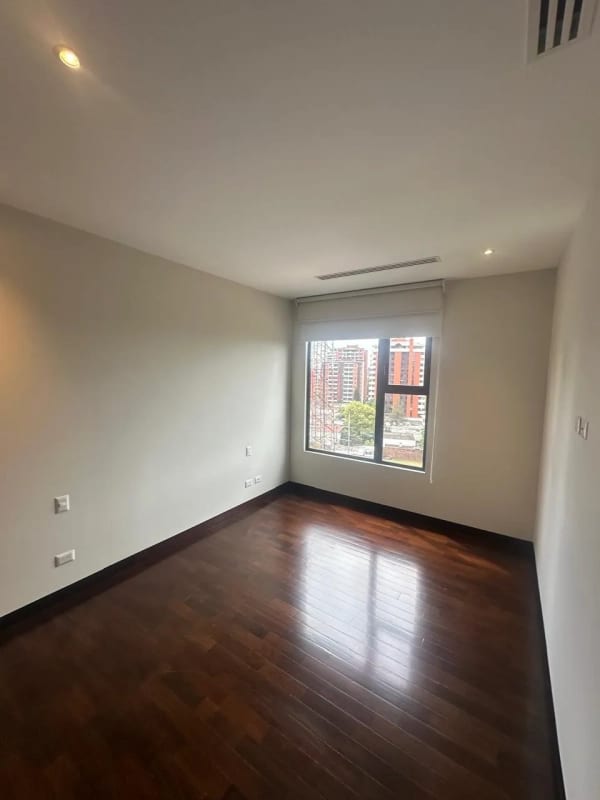 APARTAMENTO EN ALQUILER SANTA INES DEL PARQUE ZONA 14 — Apartamento en Alquiler en Santa Inés del Parque, Zona 14, Guatemala, Ciudad — foto 7 de 17
