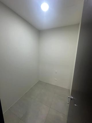 APARTAMENTO EN ALQUILER SANTA INES DEL PARQUE ZONA 14 — Apartamento en Alquiler en Santa Inés del Parque, Zona 14, Guatemala, Ciudad — miniatura 5 de 17