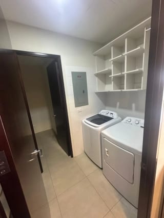APARTAMENTO EN ALQUILER SANTA INES DEL PARQUE ZONA 14 — Apartamento en Alquiler en Santa Inés del Parque, Zona 14, Guatemala, Ciudad — miniatura 4 de 17