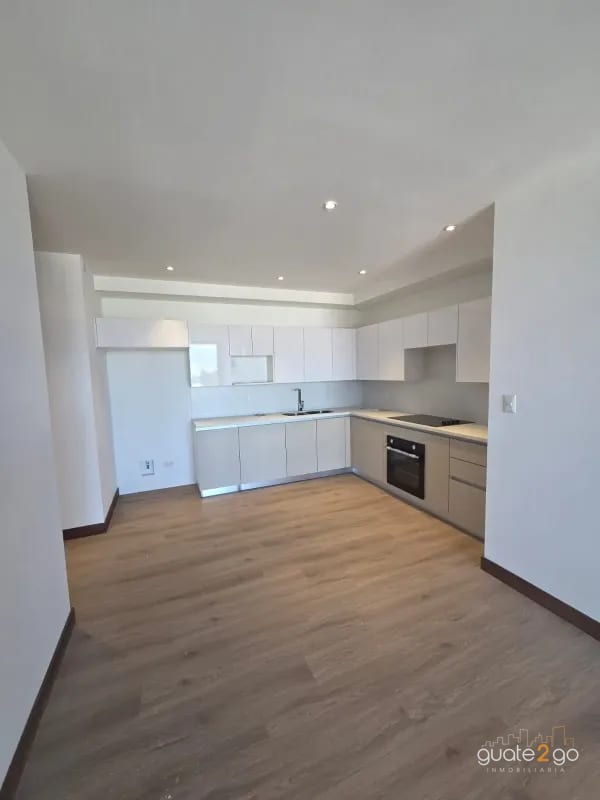 Alquilo apartamento por 6 u 8 meses Z 13 a una cuadra de Las Americas — Apartamento en Alquiler en Zona 14, Guatemala, Ciudad — foto 9 de 15