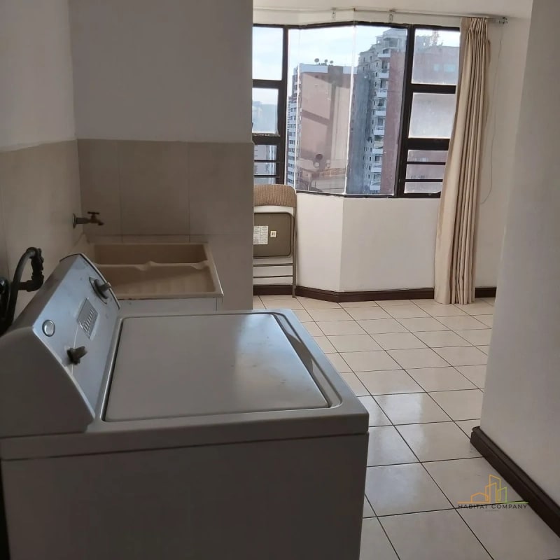 Apartamento en renta en zona 14, Cercano a Avenida Las Américas- 2 Dorm y 1 Parqueo - 2