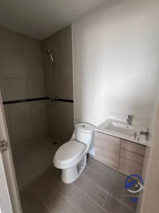Apartamento en renta o venta en Andares Doce, Avenida Petapa, zona 12 — Apartamento en Alquiler en Andares Doce, Zona 12, Guatemala, Ciudad — miniatura 8 de 13