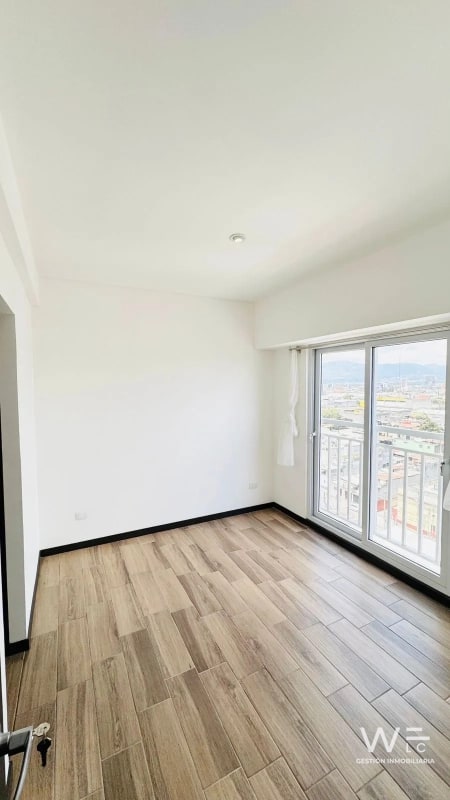 ALQUILO APARTAMENTO NUEVO ZONA 13 - 11