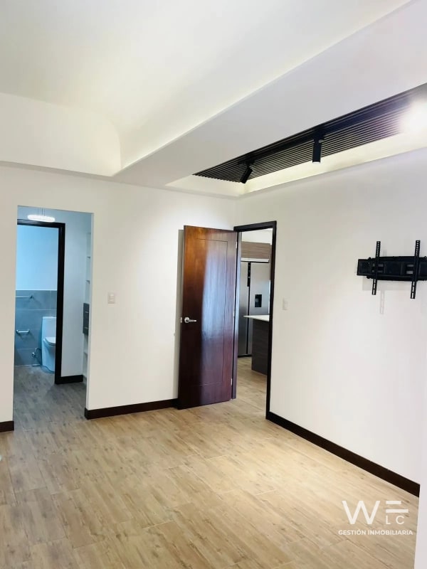 ALQUILO APARTAMENTO ZONA 10 - 10